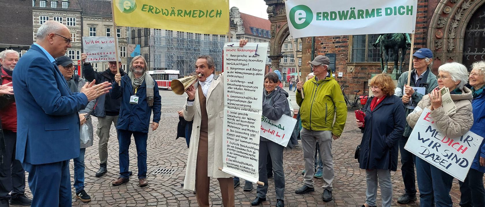 ErdwärmeDich-Delegation mit Alexander von Humboldt überreicht Bürgermeister Andreas Bovenschulte Forderungen zur Wärmewende